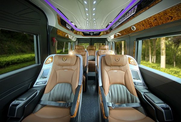 Giới thiệu xe Dcar Limousine 9 chỗ tại Ninh Bình